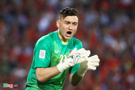 Thái Lan gọi 5 thủ môn còn HLV Park Hang Seo chỉ cần Đặng Văn Lâm