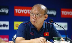 HLV Park Hang Seo bênh truyền thông Việt Nam, trách phóng viên Thái Lan quá bất lịch sự