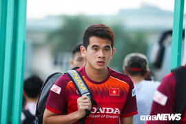 Tuyển Việt Nam chốt danh sách đấu Malaysia: Văn Kiên, Xuân Mạnh bị loại