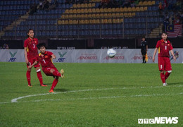 CLB Nhật Bản, CH Séc muốn chiêu mộ cầu thủ nữ Việt Nam