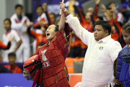 SEA Games 30: VĐV võ gậy Việt Nam bị 'bỏ đói' vẫn giành 3 HCV