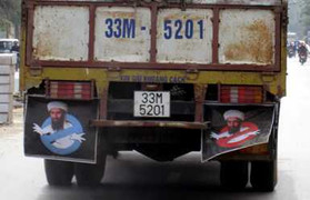 Xuất hiện... Bin Laden trên xe tải