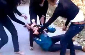 Tìm ra nữ sinh tra tấn bạn: Lời kêu cứu của một nữ sinh