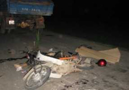 Bị xe tải tông, cặp vợ chồng gặp nạn thương tâm