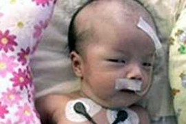 Bé gái 9 tuổi sinh hạ bé trai nặng 2,75kg