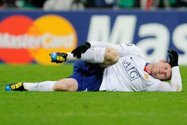 Bong gân mắt cá, Rooney nghỉ một tháng