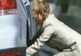 Cẩn thận khi thay lốp xe