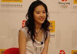 Khao khát trở thành phụ nữ sau một lần bị xâm hại