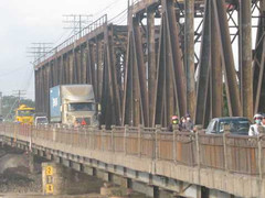 Cấm xe tải, xe khách để sửa chữa cầu Đuống từ 1/6