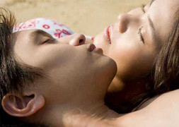 Cách khơi gợi nam giới bước vào cuộc “yêu”