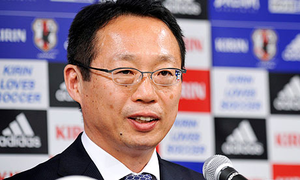 Arsene Wenger: Hãy tạc tượng cho