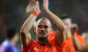 Sneijder: Không cao, nhưng ai đó vẫn phải ngước nhìn