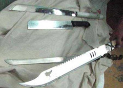 Mâu thuẫn gia đình, vợ sát hại chồng rồi tự tử