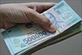 Bắt khẩn cấp kẻ chuyên cướp của người đi rút tiền