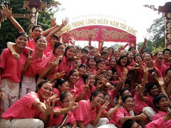 Những sứ giả áo hồng tỏa sáng Tình Bạn Nghìn Năm