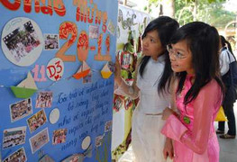 Tờ báo tường năm ấy và kí ức về một người thầy