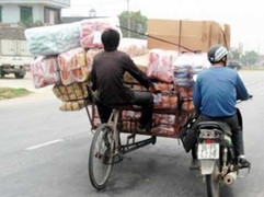 Một người nghênh ngang, cả làng 