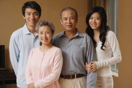 Bố mẹ chồng tôi: Con dâu đảm đang việc nhà để làm gì?