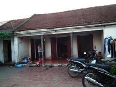 Con bênh mẹ, dùng dao hạ sát bố