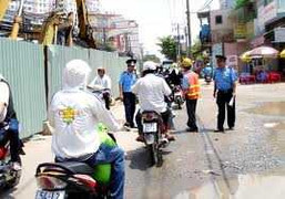 Lô cốt mọc lên giữa phố như nấm sau mưa