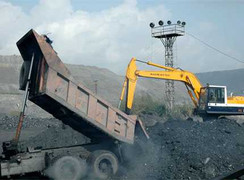 Tạm dừng cấp phép khai thác khoáng sản