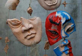 Muôn hình vạn trạng mặt nạ tuồng Việt Nam