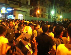 Náo loạn cả phố chỉ vì con sóc