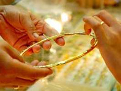 Các cửa hàng vàng nhỏ sắp bị xóa sổ?