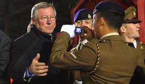 Điểm tin 29/10: Sir Alex chằm chặp bênh... Man City