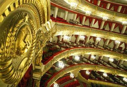 Vẻ tráng lệ choáng ngợp của nhà hát Bolshoi huyền thoại