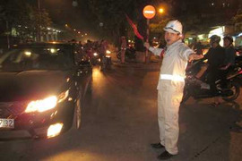 Hà Nội bất ngờ đưa kỹ sư ra phố 'trị' tắc đường