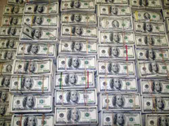 Truy tố nữ quái lừa đảo hơn 131 tỷ đồng