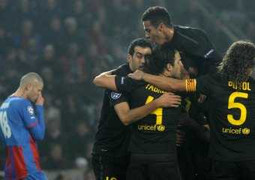 Messi lập hat-trick, Barca dắt Milan vào vòng sau