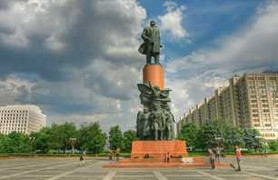 Nga khôi phục lại tượng đài Lê-nin ở thành phố Ufa