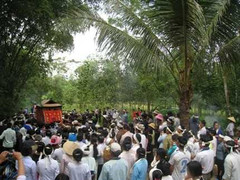 Tang thương vùng quê có 6 thanh niên chết thảm