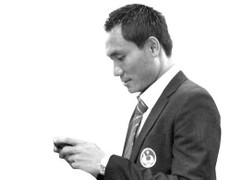 Bên lề sân cỏ: Tâm nguyện cuối cùng của người cha