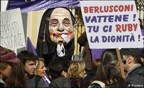 Rome dâng sóng biểu tình đòi Thủ tướng Ý từ chức