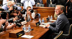 Eric Schmidt: Siri là mối đe doạ với Google