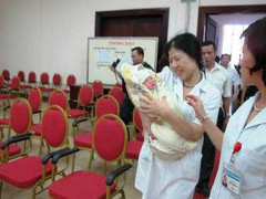 Chùm ảnh: Hạnh phúc vỡ òa tại Viện C chiều 8/11