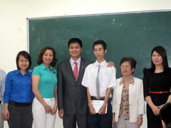 Học trò nghèo trường Ams nhận học bổng hàng chục triệu