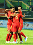 Trọng Hoàng phá tan khối bê tông Đông Timor