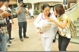 Cháu bé bị bắt cóc tại Viện C xuất viện