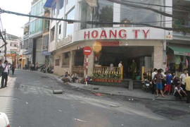 TP.HCM: Nổ gas ở nhà hàng, 2 người bị thương