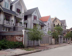 Doanh nghiệp bất động sản đang cùng quẫn