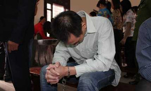 Xử người cha tẩm xăng thiêu sống con trai 3 tuổi