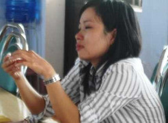 Cô giáo đánh HS bằng cán chổi tạm thôi làm chủ nhiệm