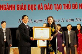 Tuyên dương giáo viên mẫu mực tiêu biểu