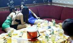 'Tuyệt kỹ' moi tiền của tiếp viên quán nhậu