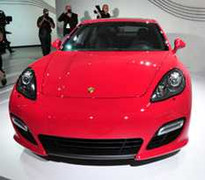 Thành viên mới nhà Porsche Panamera trình làng