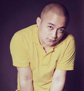 Trương Tùng Lan mặc đầm dát vàng của Cao Minh Tiến